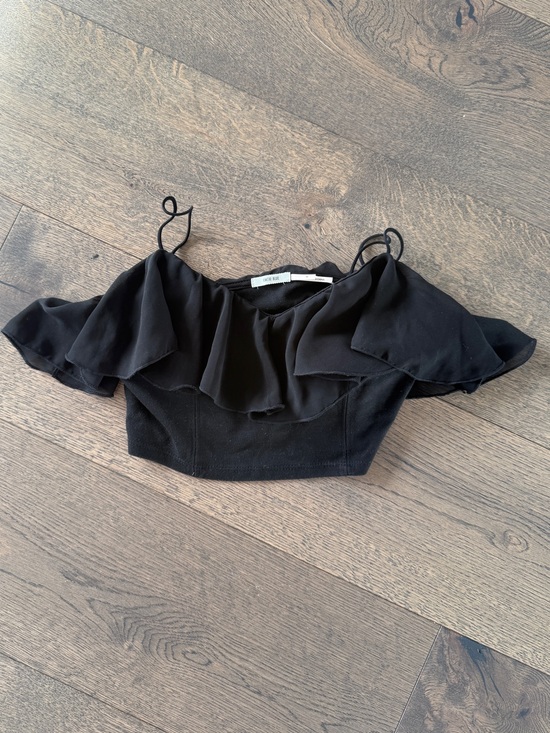 Tops - Kimchi Blue Black Ruffle Crop Top
